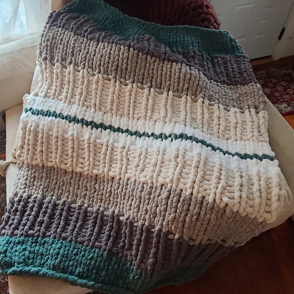 NEW- Hand- Knit Chunky Blanket- Medium Throw- Gray, Green and White